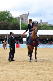 00 PRIZE GIVING