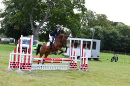 000 UNKNOWN SHOWJUMPING